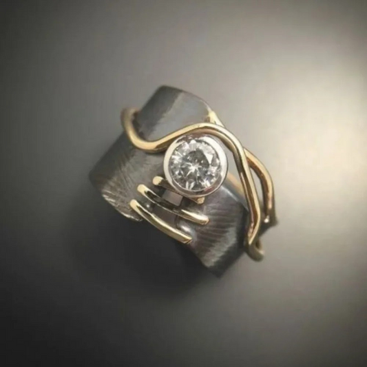 Vintage Silver Gleam Ring 0