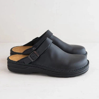 Women's Buckle-Detail Clogs – Supportive, Closed-Toe Slip-Ons for All-Day Comfort
