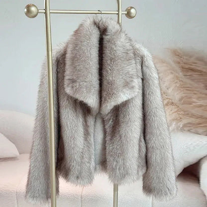 Women's Faux-Fur Short Jacket — Lightweight, Warm Winter Coat for Chic High-Street Fashion