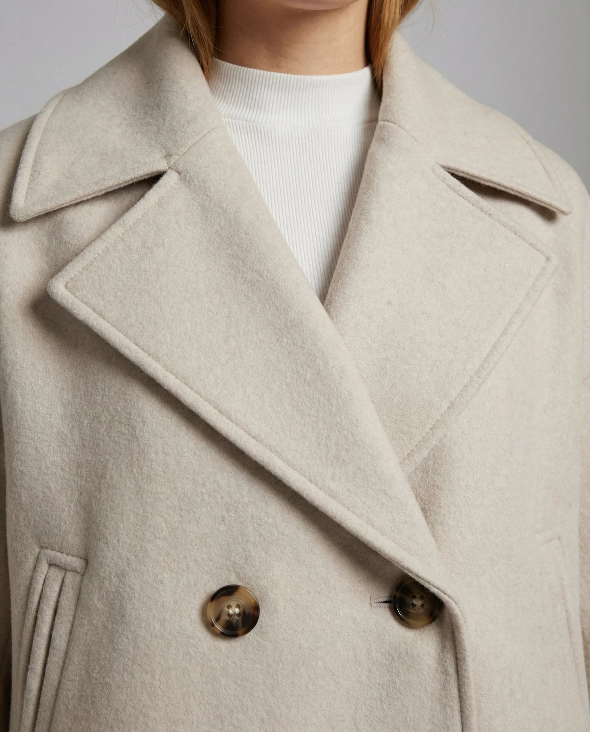 Women's short-cut, double-breasted jacket | EB 8